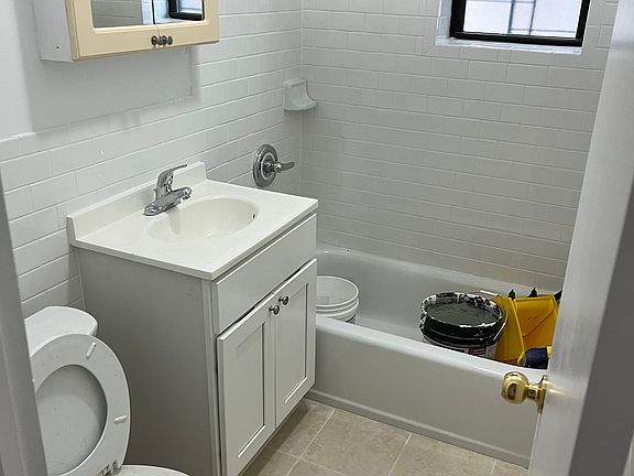 4th image of 6405 53rd Dr APT B11