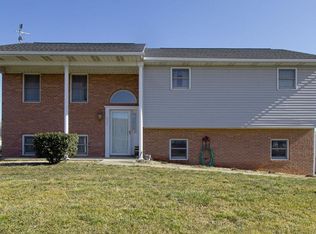 2575 Rocky Spring Rd, Chambersburg, PA 17201