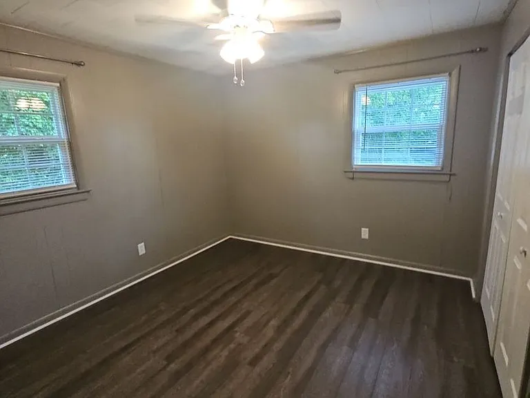 104 Greenlawn Dr — Photo 8