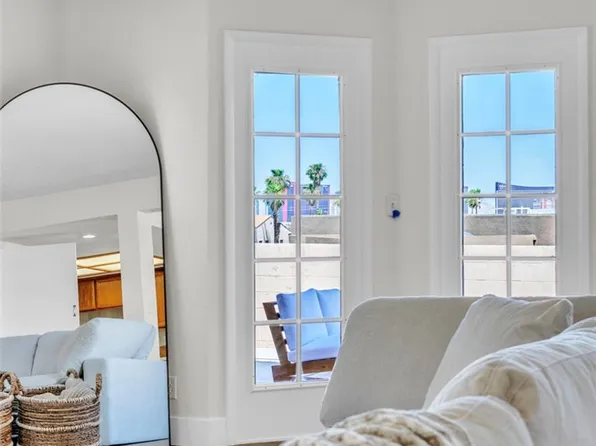 3924 Delos Dr, Las Vegas, NV 89103