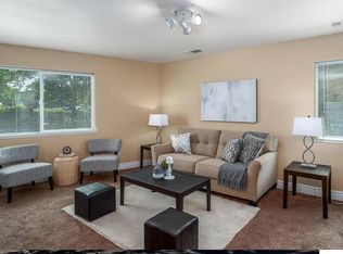 6041 Northcrest Cir APT 2, Carmichael, CA 95608