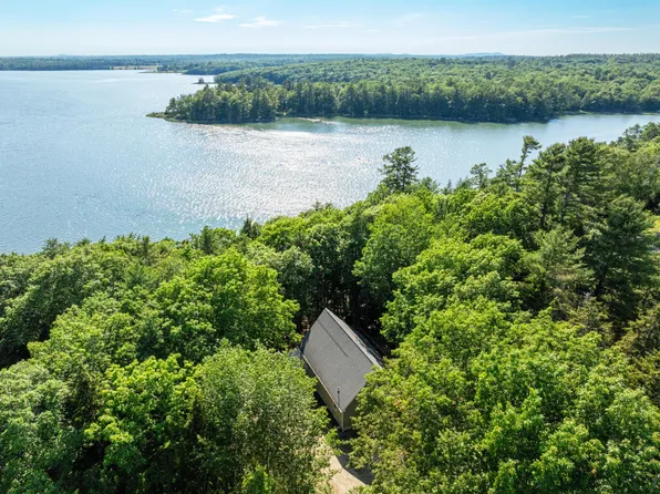 61 Dwelly Point Road, Franklin, ME 04634
