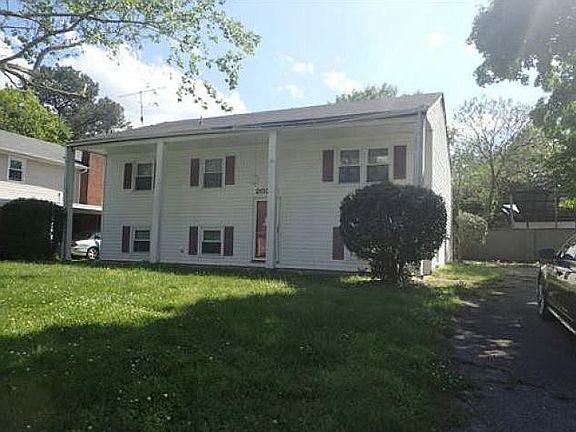 3rd image of 20312 College Park Ave