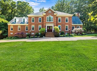 2101 Kings Lynn Rd, Midlothian, VA 23113