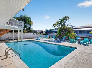 220 Curlew St, Fort Myers Beach, FL 33931