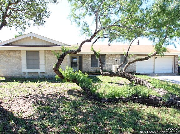 2nd image of 310 Threadneedle Ln