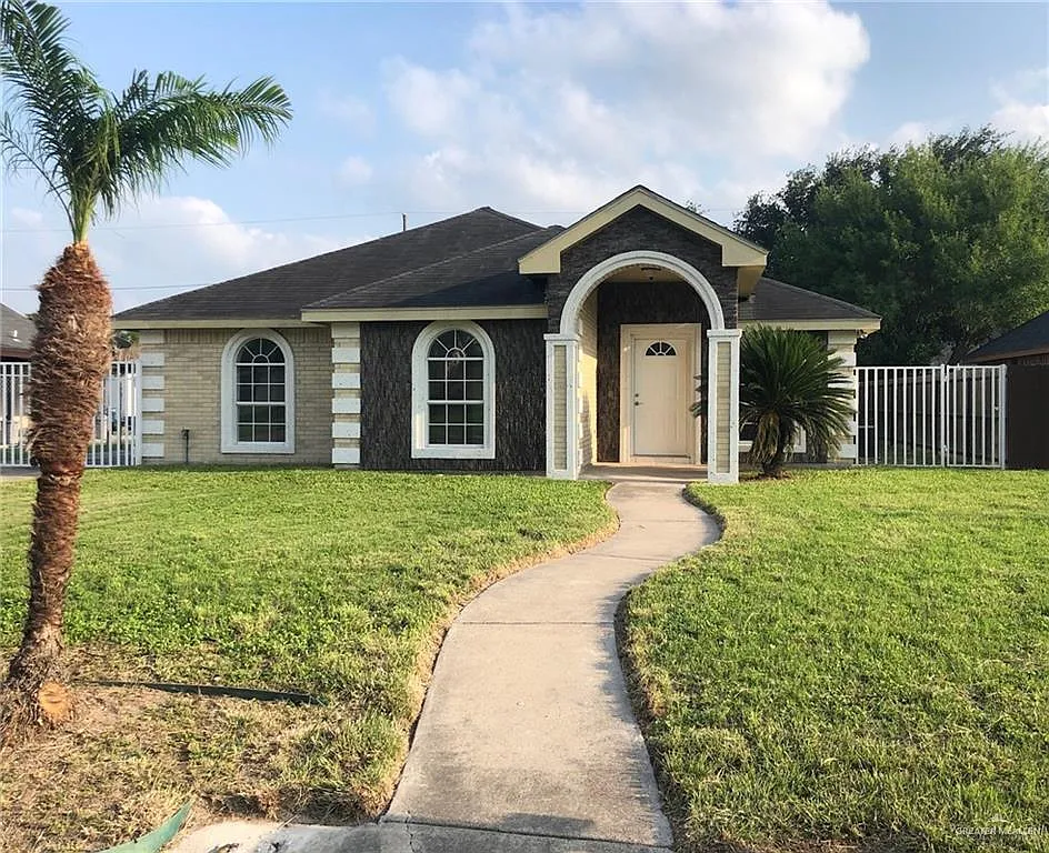 3 bed, 2.0 bath, 1130 sqft, $1,675 — Photo 1