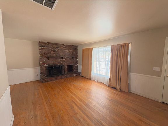 3rd image of 9913 Chesterton Pl
