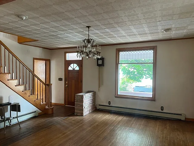 710 Temple Street, Hinton WV — Photo 4