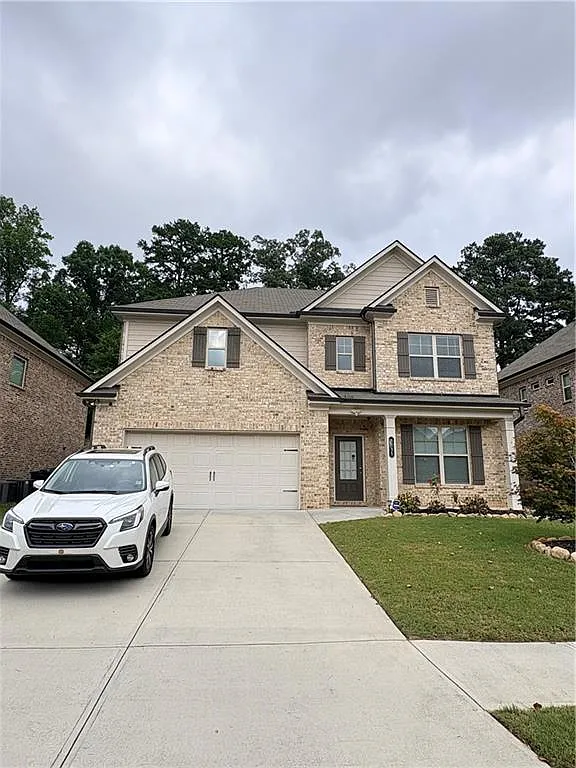 4 bed, 2.5 bath, 2974 sqft, $2,800 — Photo 1