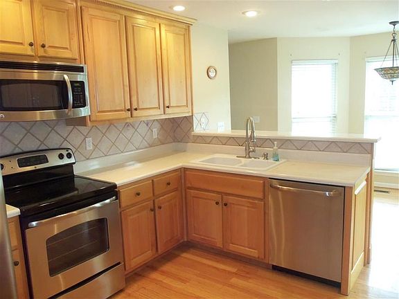 5th image of 185 Gholdston Ln