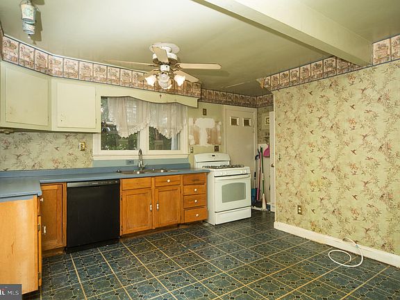 3rd image of 1435 Maryland Ave