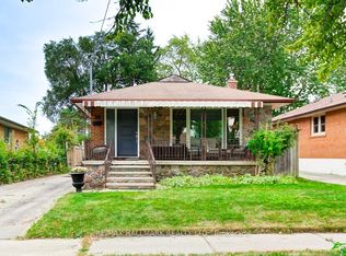 39 Calumet Cres, Toronto, ON M1H 1W4