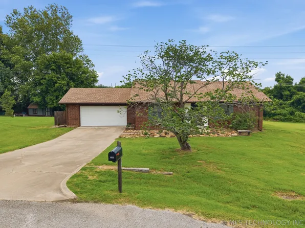 403 S 208th West Ave, Sand Springs, OK 74063