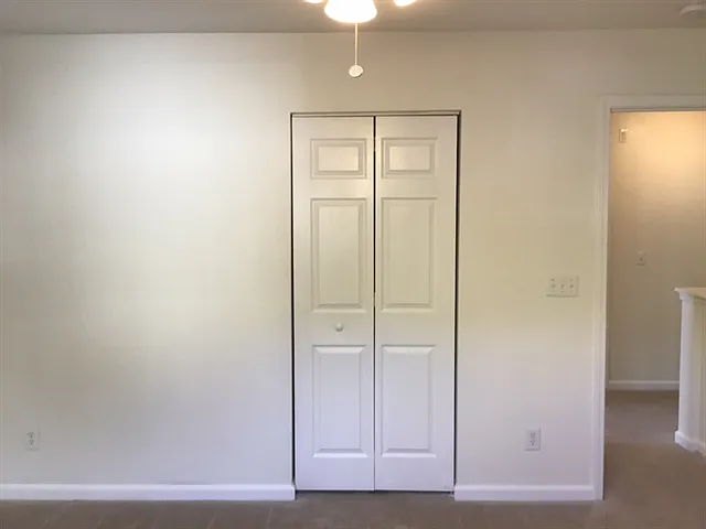 323 Aberdeen Cir — Photo 21