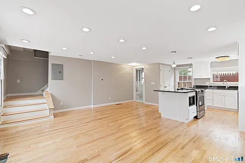 601 Chapel St #B Photo 1 601 Chapel St #B Photo 1
