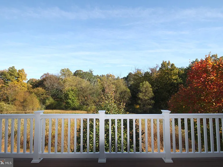 515 Ellison Dr — Photo 32
