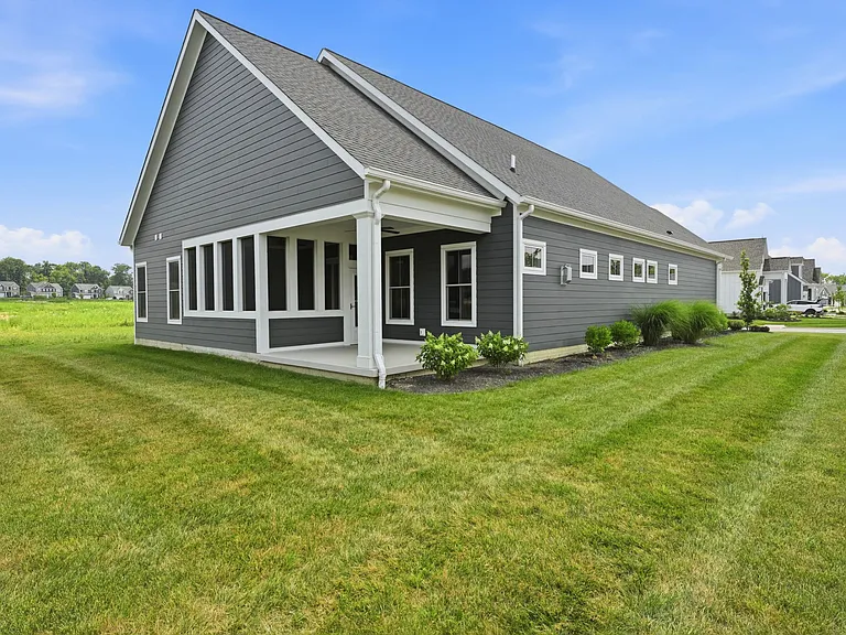 8980 Ladd Ln — Photo 25