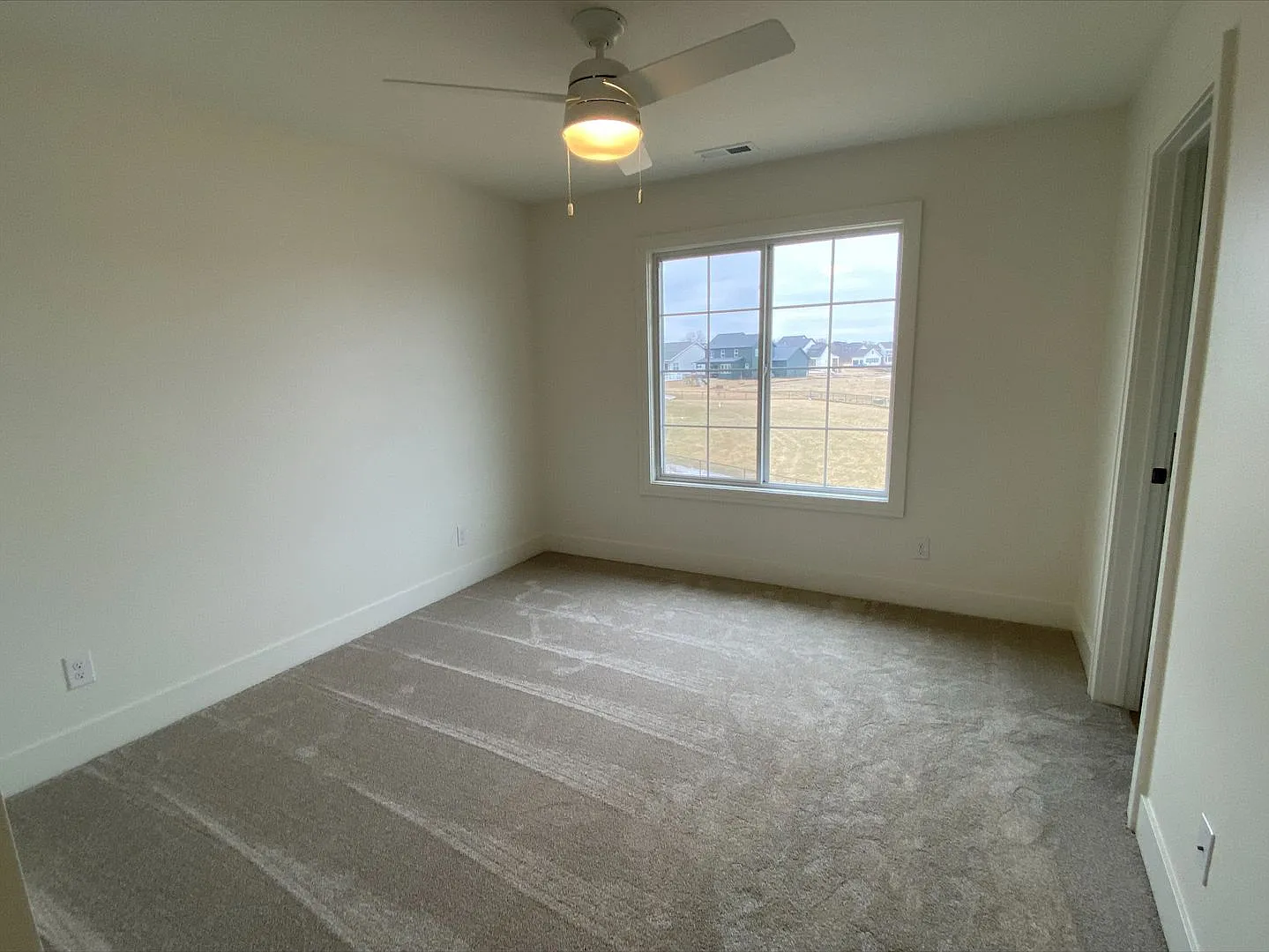 211 62nd - Single Family Home For Rent — Photo 2