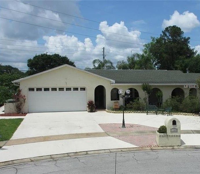 1307 E Osceola Pky, Kissimmee, FL 34744