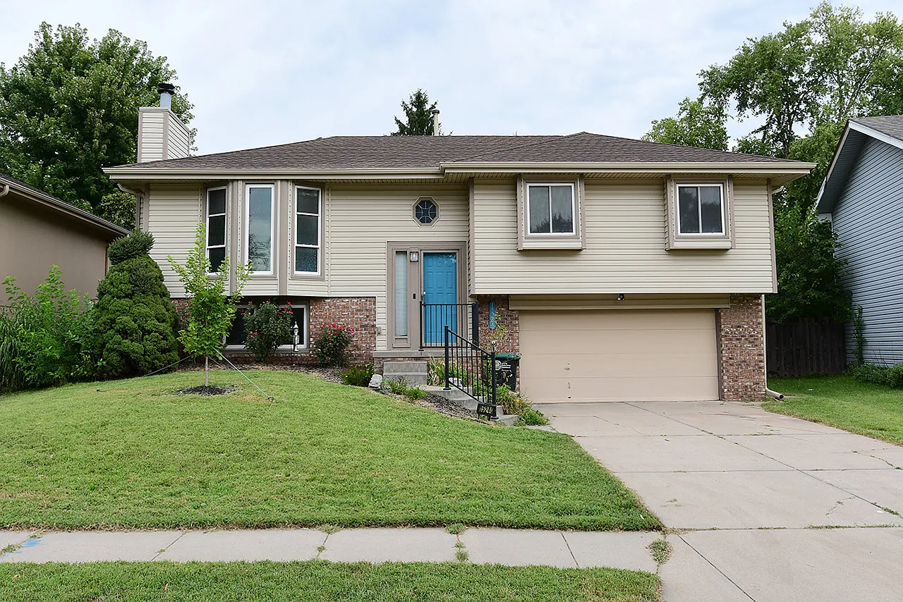 4 bed, 1606 sqft, $2,600 — Photo 1