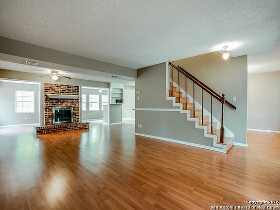 4th image of 6010 Crown Way Dr