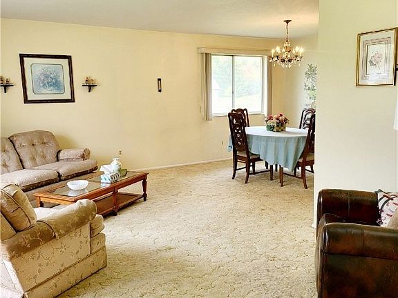 4th image of 1643 Taft Dr