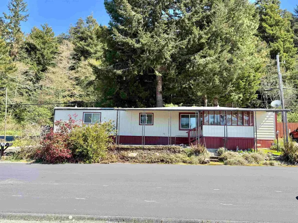 3420-50 Kings Valley Rd, Crescent City, CA 95531