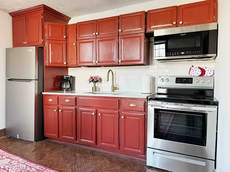 101 E Powell Ave #B — Photo 7