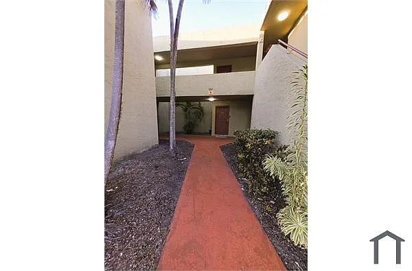 Building Photo - 9331 SW 4th St #117