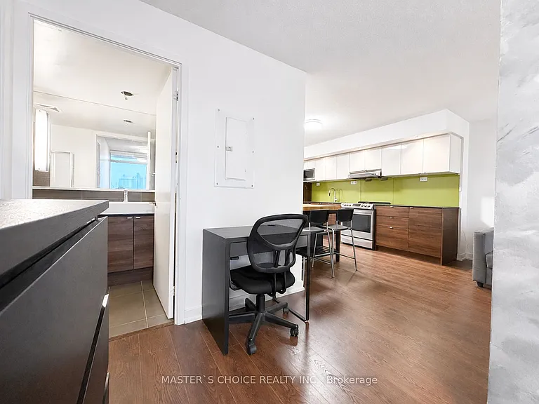 121 McMahon Dr #1717 — Photo 8