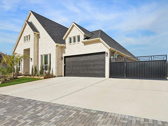 3rd image of 620 Appia Dr