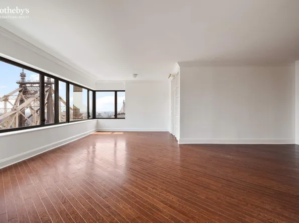 425 East 58th Street image 2 of 10