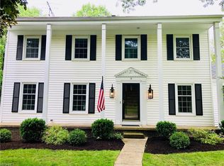 18 Parmelee Dr, Hudson, OH 44236