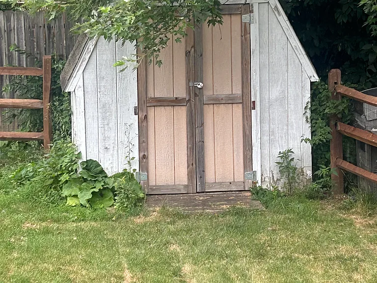 1139 Valley Dr NW — Photo 19