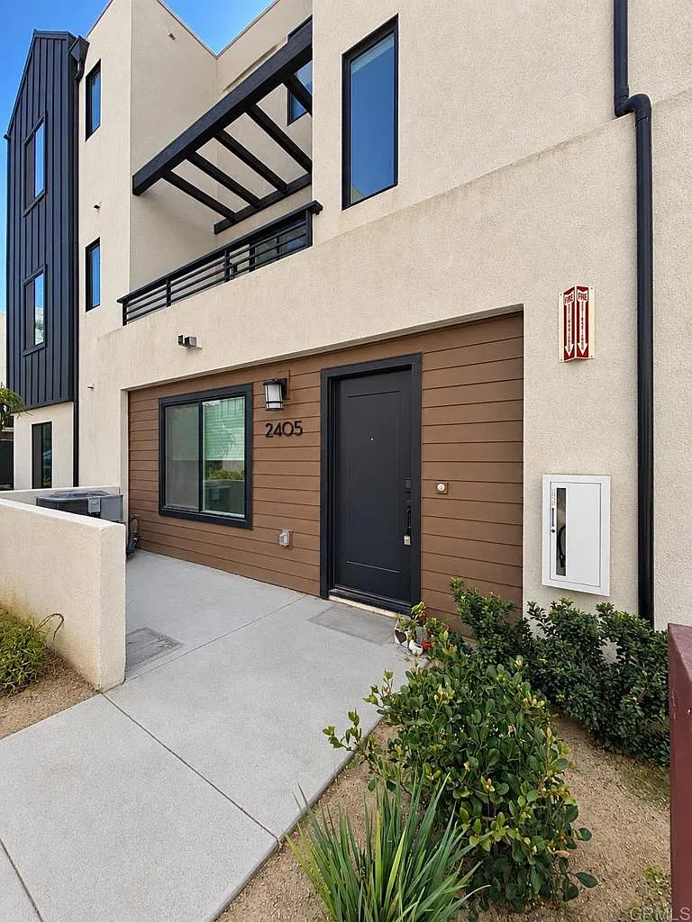 3 bed, 1592 sqft, $3,500 — Photo 2