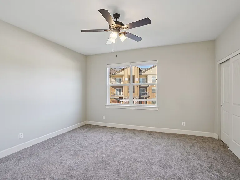 Aspen Grove Apartments — Photo 45