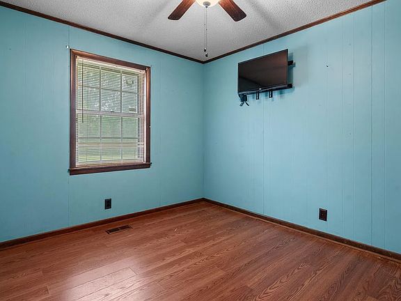 2nd image of 253 Grandstaff Dr