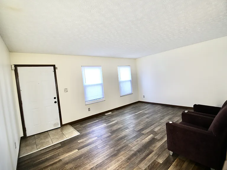 7160 Lauretta Ct — Photo 16