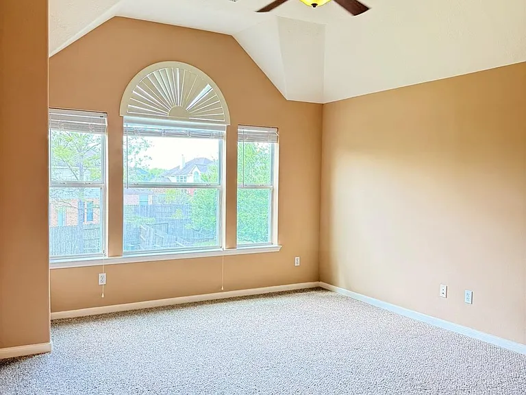 2214 Jurgensen Ln — Photo 25