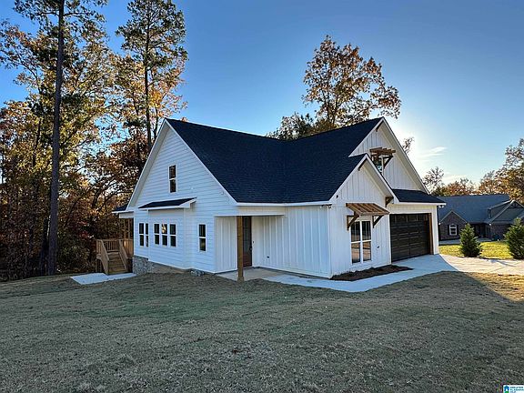 2nd image of 10634 Hidden Woods Ln