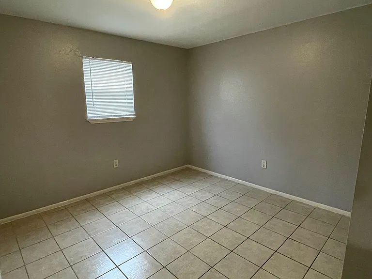 222 E Phillips Rd #9 — Photo 9