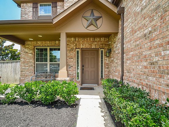 3rd image of 27502 Frazier Rock Ct