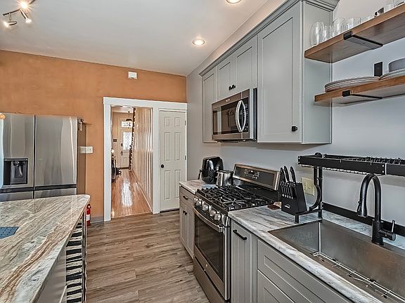 3rd image of 140 Cohassett St