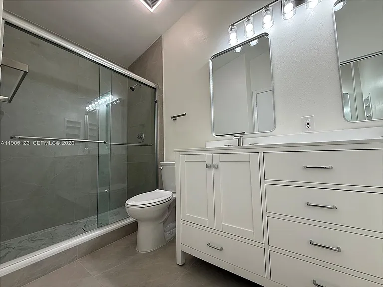 15686 NW 12th Mnr #15686 — Photo 9