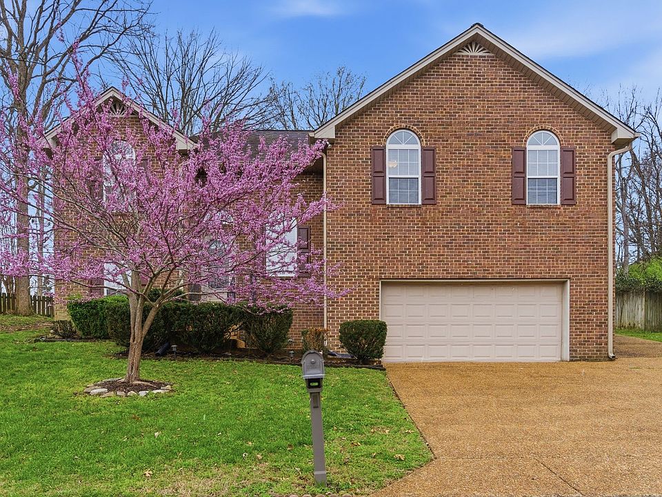 1st image of 118 Redbud Dr