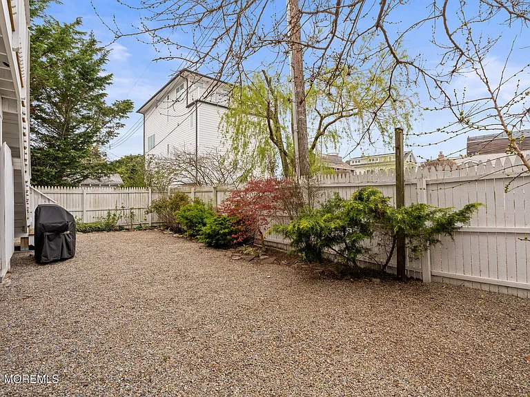 5 Shrewsbury Way — Photo 54
