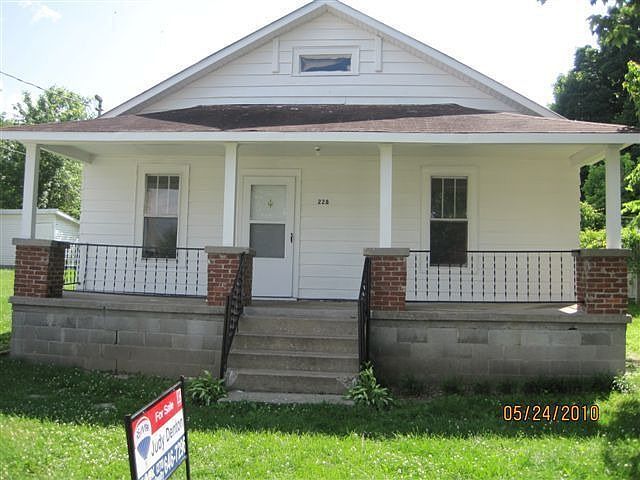 1st image of 228 Eastview Dr