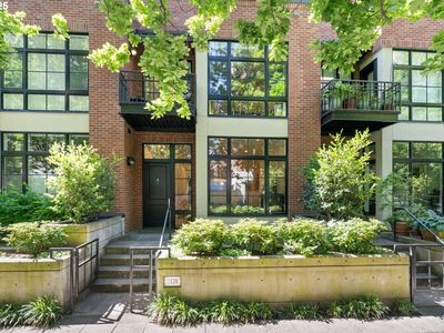 1128 NW Johnson St #107, Portland, OR, 97209