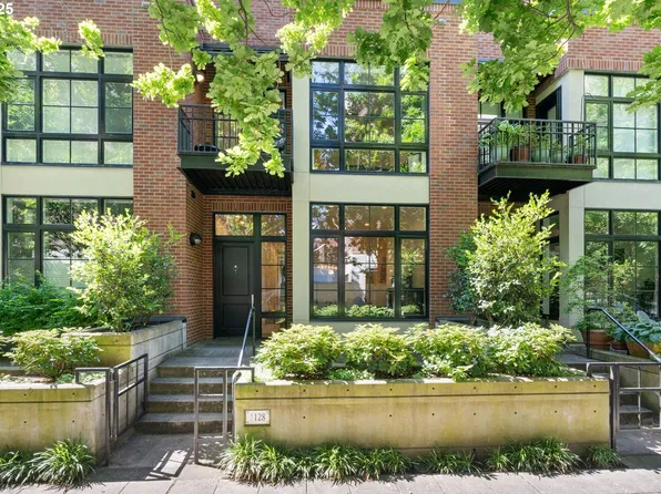 1128 NW Johnson St #107, Portland, OR 97209